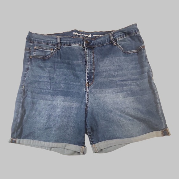 Wall Flower Womens Plus Size 24 High Rise Denim Shorts Blue Cuffed